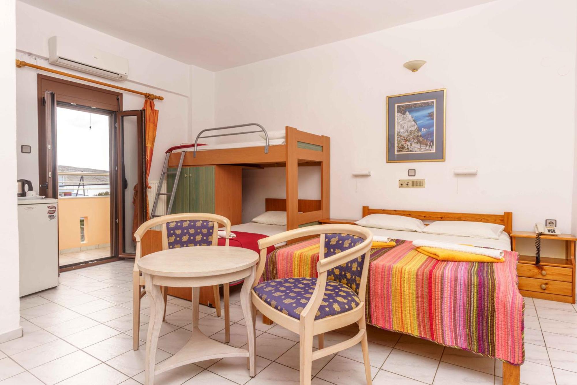 Alexander Beach Hotel Каламаки Экстерьер фото